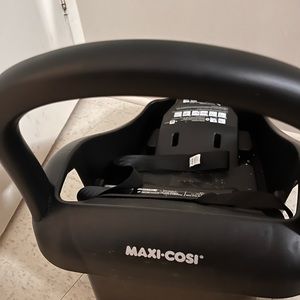 Maxi Cosi car seat base